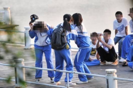 重慶大足區(qū)中小學幼兒園＂陽光餐飲＂正式實施 保障孩子們的食品安全